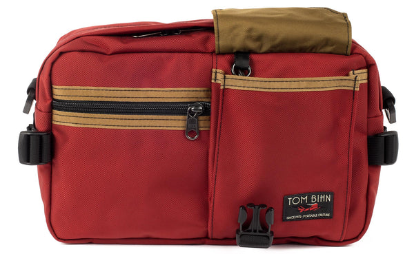The LGD in Mars Red/Coyote/Coyote. Front view, front buckle pocket lifted up to show the Coyote lining.
